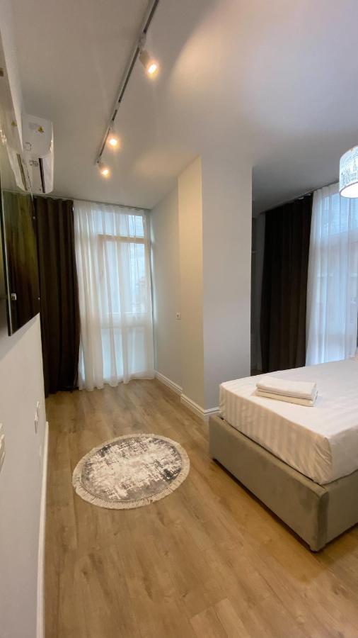 Centrally Located Glamorous Bright Apt Near Bazaar Tirana Zewnętrze zdjęcie