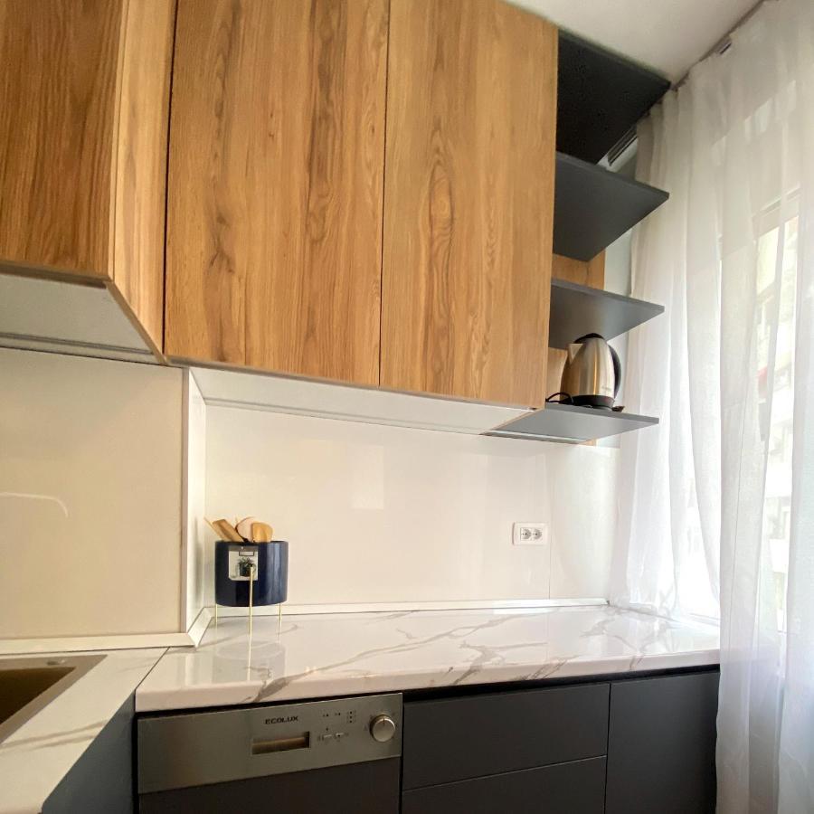 Centrally Located Glamorous Bright Apt Near Bazaar Tirana Zewnętrze zdjęcie