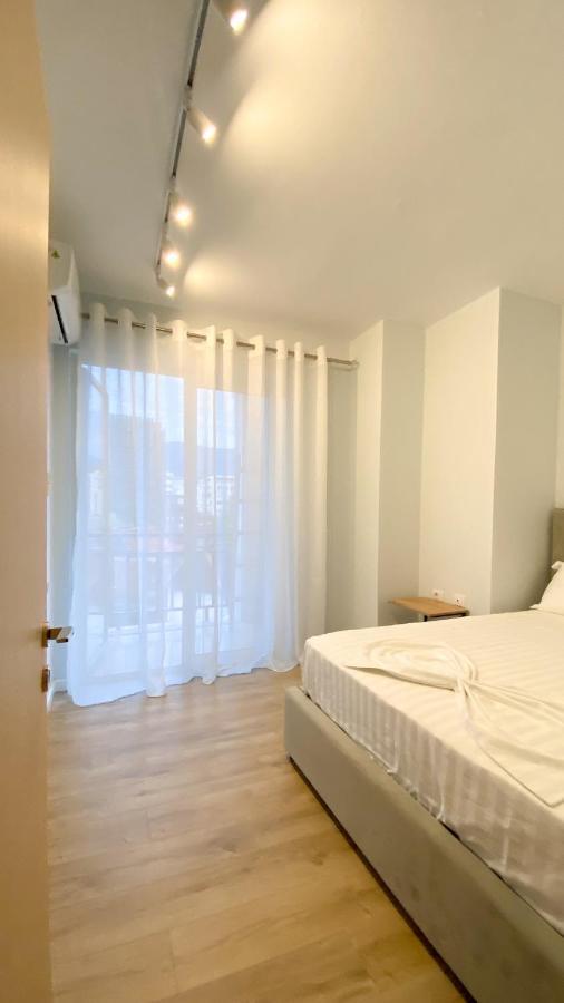 Centrally Located Glamorous Bright Apt Near Bazaar Tirana Zewnętrze zdjęcie