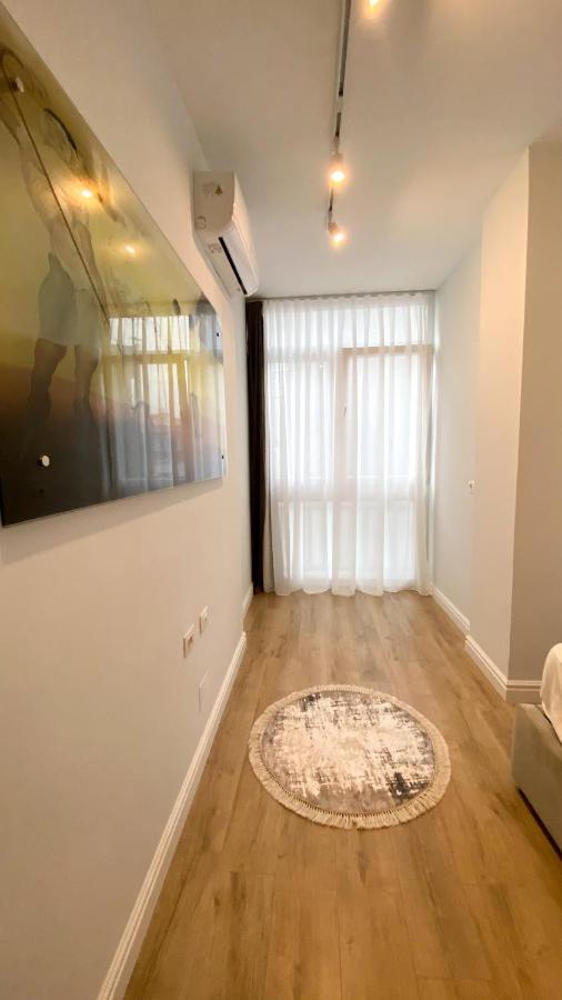 Centrally Located Glamorous Bright Apt Near Bazaar Tirana Zewnętrze zdjęcie